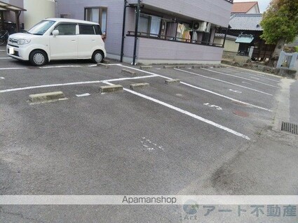 グランピア福音寺[1DK/27.52m2]の駐車場1