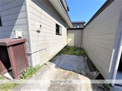 本通３丁目１４番貸家[3LDK/85.96m2]の駐車場