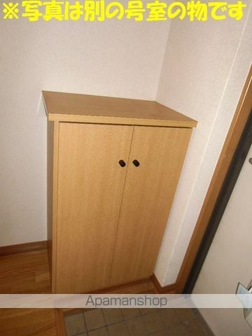 クレストスカーラカクの内装写真