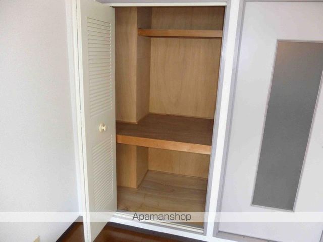ヴィラ田辺1号館の内装写真