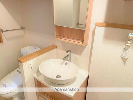 東京都渋谷区初台１丁目[1R/28.44m2]の洗面所