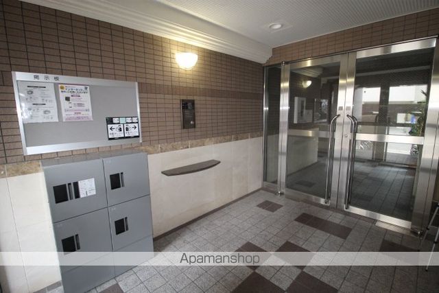 マノワール中村公園の玄関写真