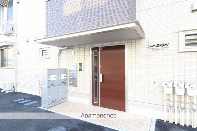 サンブライト Bの玄関写真