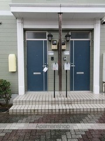 グリーングラスの玄関写真