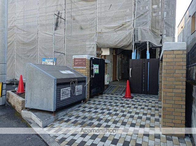 レオパレスコンパル唐湊 弐番館の玄関写真