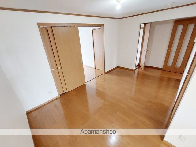 ピュアハイツ三町Iの内装写真