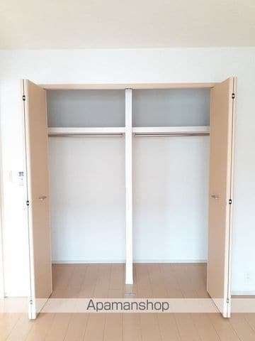 ヴァン シュヴァルIの内装写真