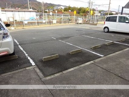 和歌山県和歌山市弘西[1K/30.96m2]の駐車場1