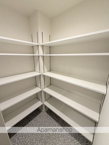 ポルタニグラ大須観音の内装写真