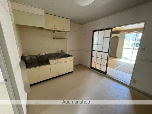 ファミリー東出 A棟の内装写真
