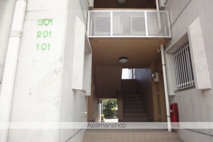 ハイツかおる[3LDK/69.61m2]のエントランス1