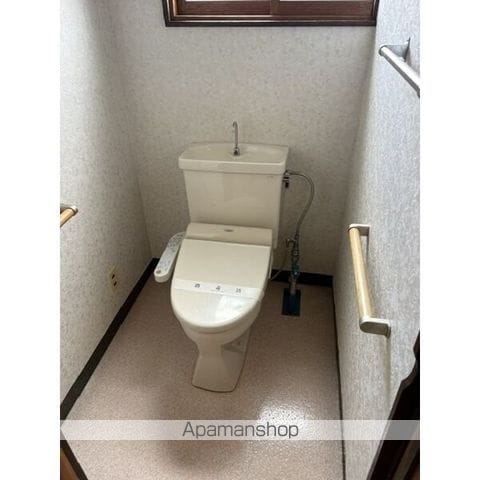 桂岡町6-15貸家の内装写真