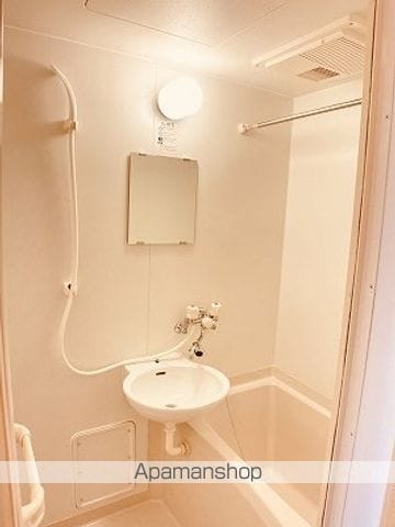 レオパレスメルナカヤの内装写真