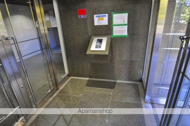 VILLA VERDY 3番館の玄関写真