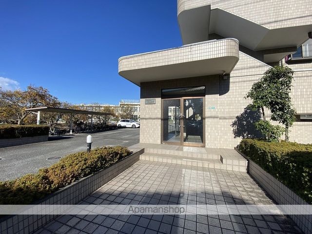 マンションウェルズ[3SDK/56m2]のエントランス2