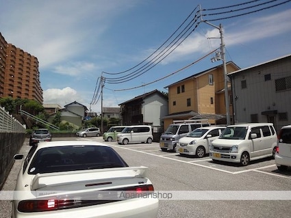 高知県高知市比島町２丁目[1K/20m2]の駐車場