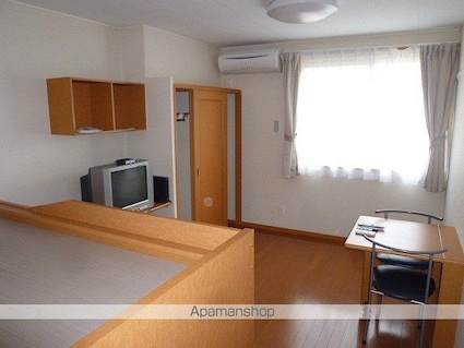 レオパレスヴィクトワールⅡ[1K/23.61m2]のリビング・居間1