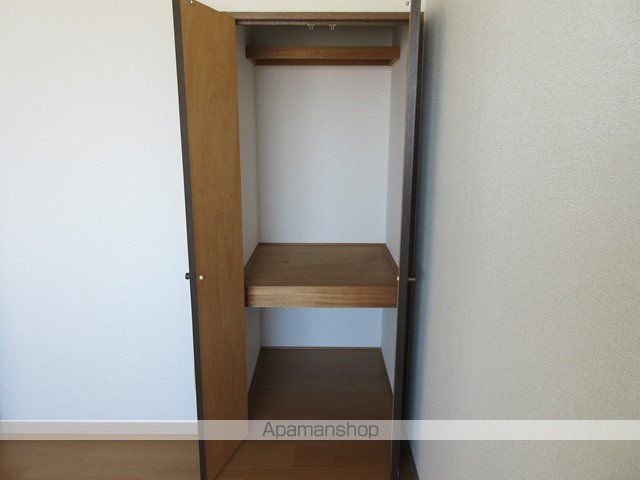 クレストールIIIの内装写真