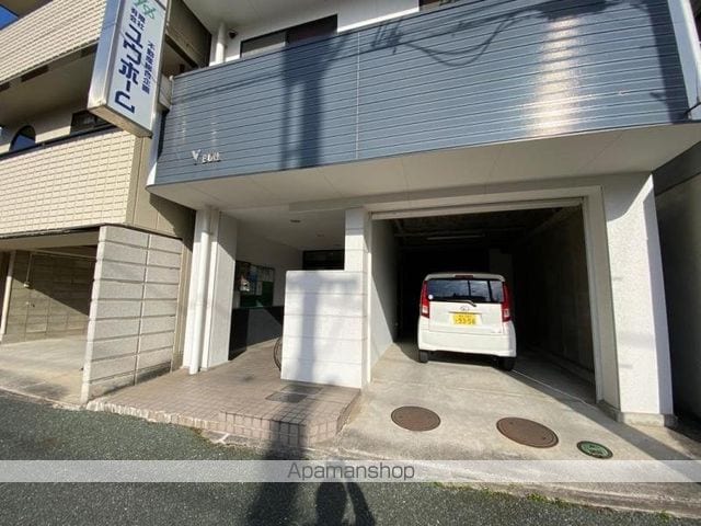 Yビルの玄関写真