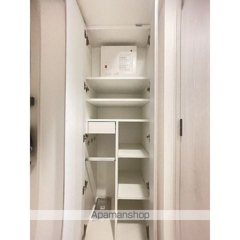 コンフォリア・リヴ西池袋の内装写真
