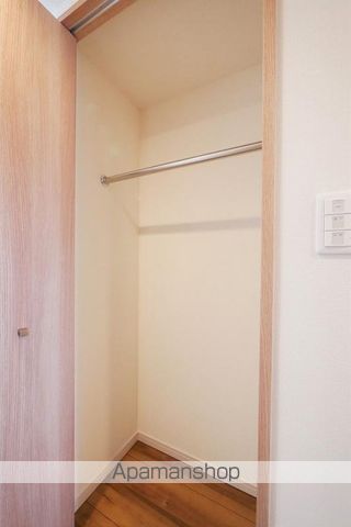 小田急伊勢原駅前マンションの内装写真