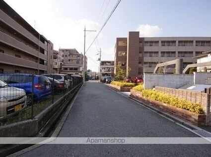 フラハ[1LDK/46.86m2]の周辺8