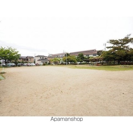 クレセントイグレックⅢ[2K/29.81m2]の外観3