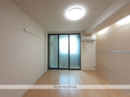 アイリス[1K/27.29m2]のリビング・居間