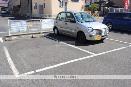 ファミール・ハイムＡ[2DK/46.06m2]の駐車場3