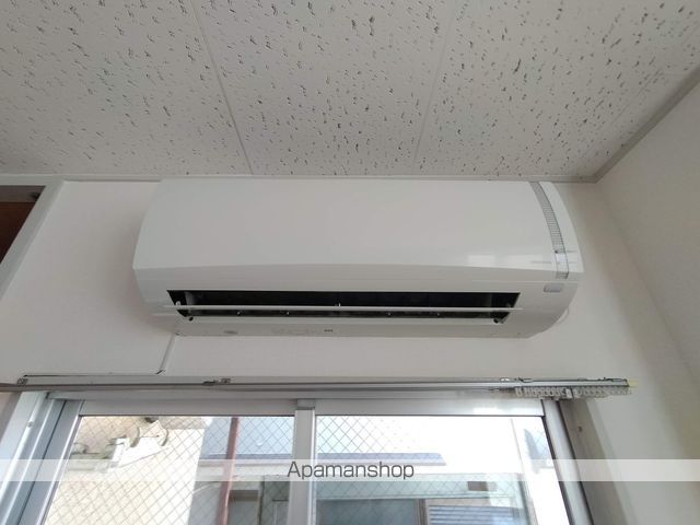 ロイヤルライフ八坂の内装写真