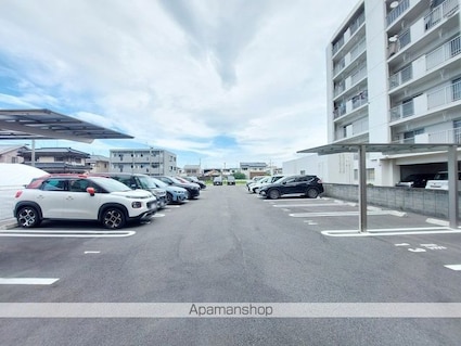 リヴェールマノワール[2LDK/63.05m2]の駐車場