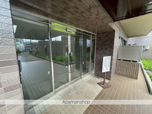 サンファースト京橋の玄関写真