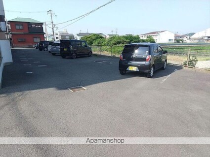 和歌山県和歌山市西浜[3DK/49.5m2]の駐車場