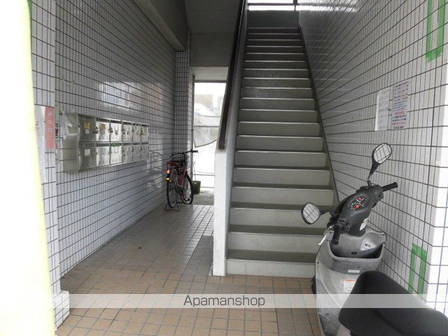 恵光ビルの玄関写真