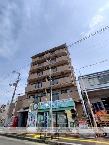 第11関根マンションの外観写真