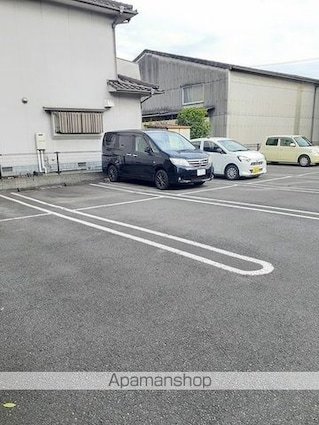 フローレンスⅡＢ[2LDK/58.48m2]の駐車場2