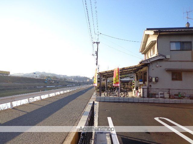 サニー・ハイフラットの周辺写真