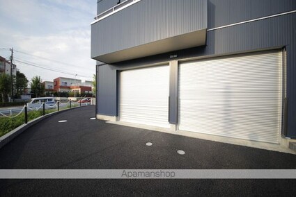 ＢｌｕｅＰｉｔ平山[1R/55.06m2]のエントランス