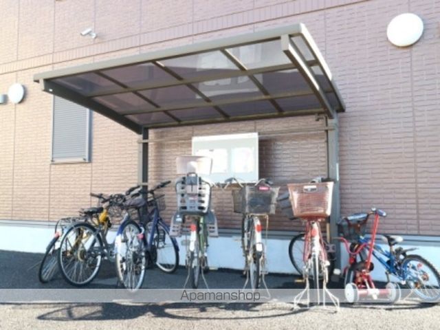 ルミエールWの玄関写真