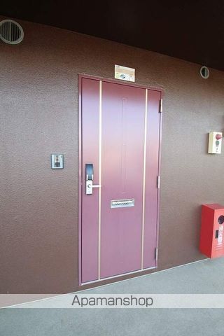 グレイス森井の玄関写真