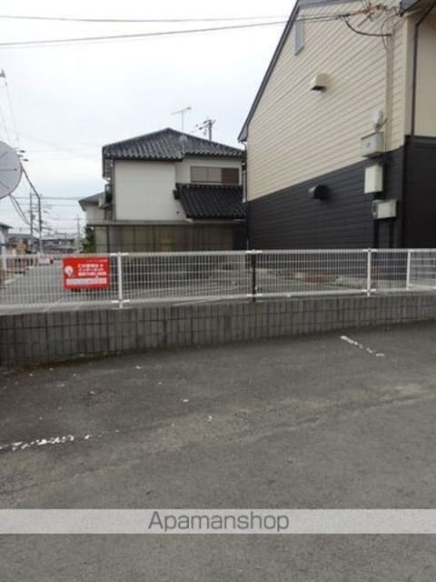 和歌山県和歌山市栄谷[3K/42m2]の駐車場