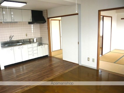 イーマックス柏崎[2LDK/50.68m2]のリビング・居間