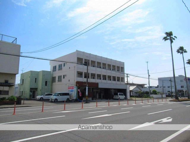 仁田脇ビルの外観写真
