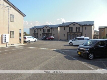 フォレスタ　Ａ[2LDK/60.19m2]の駐車場1