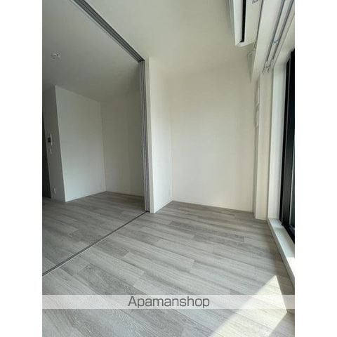 コンフォリア・リヴ本町WEST Qの内装写真