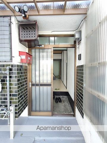 摂津市香露園テラスハウスの玄関写真