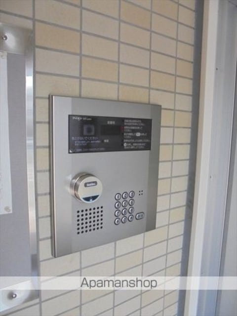 和歌山県和歌山市三葛[1LDK/40.77m2]のエントランス