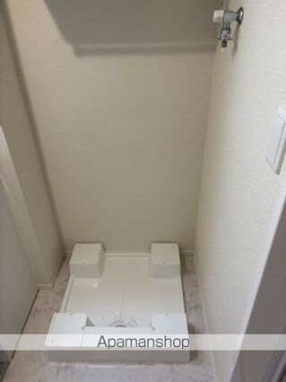 ラ・トゥール山城西　Ａ棟[1LDK/41.72m2]の洗面所