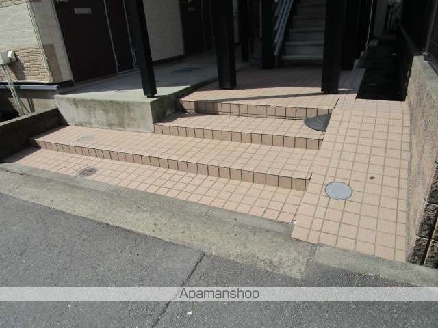 レオパレス和の玄関写真