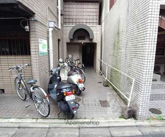 グランディール堀川の玄関写真